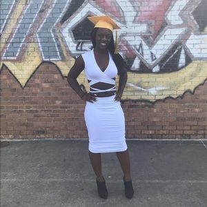 Meet your Posher, Ebony